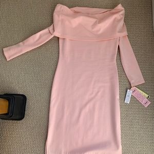 Tahari off shoulder bodycon  knit dress in pink NWT size 6